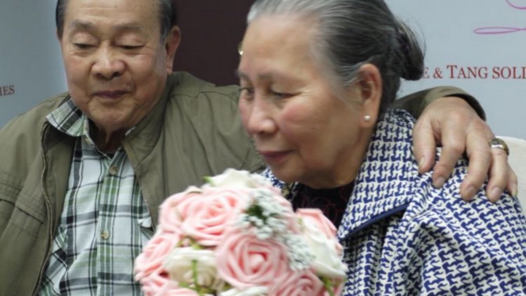 登登登凳…終於要正式簽紙結婚了！