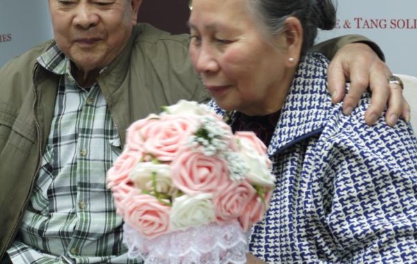 登登登凳…終於要正式簽紙結婚了！