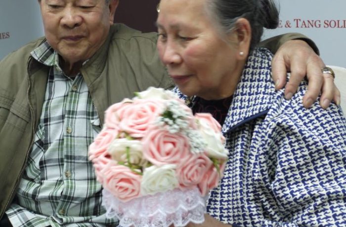 登登登凳…終於要正式簽紙結婚了！